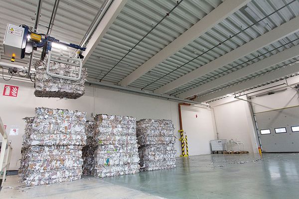 Hunkeler Systeme: Bale Stacker